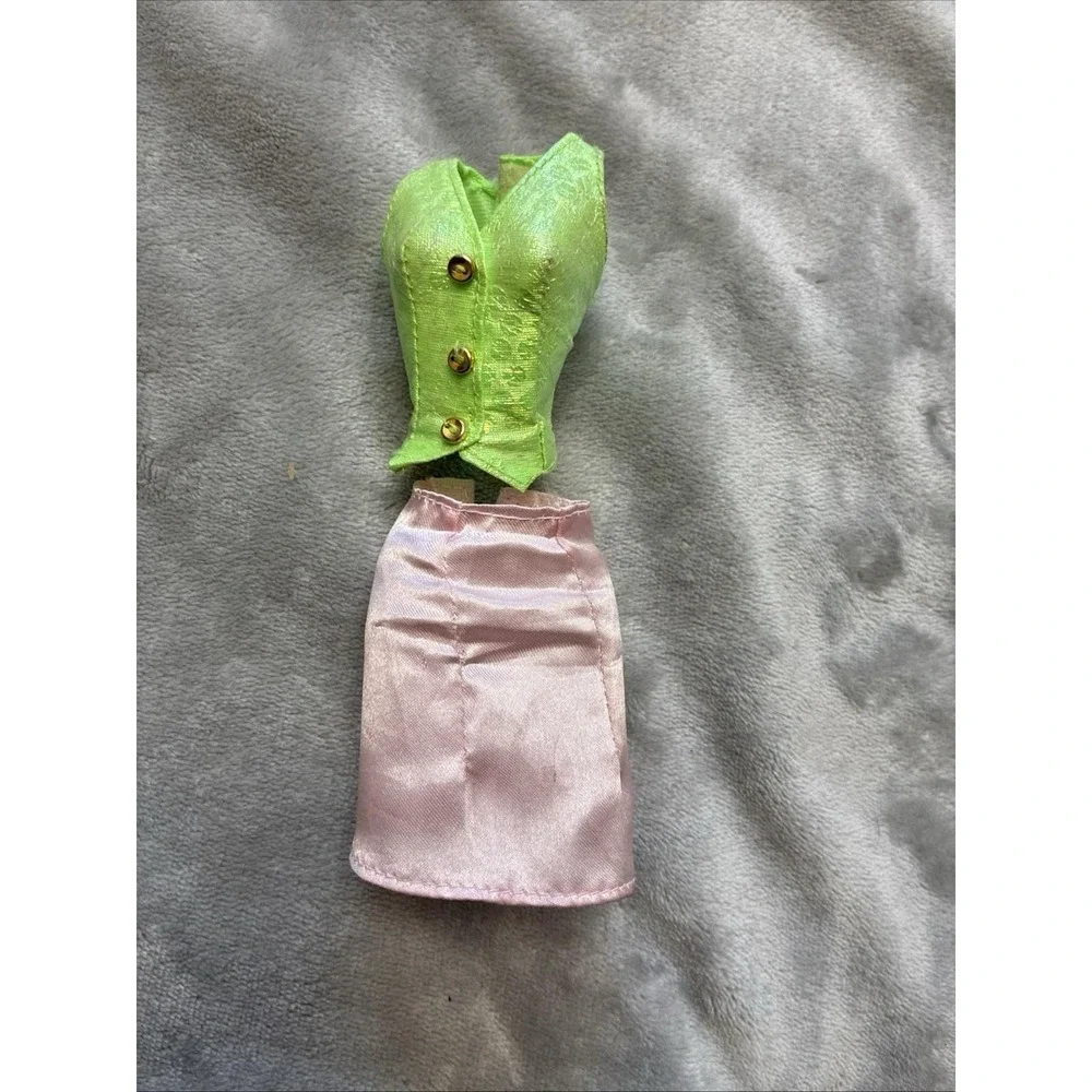 Vintage 1966 Barbie Doll TNT Body 1991 Head 1993 Vest And‎ Skirt Lot *defect